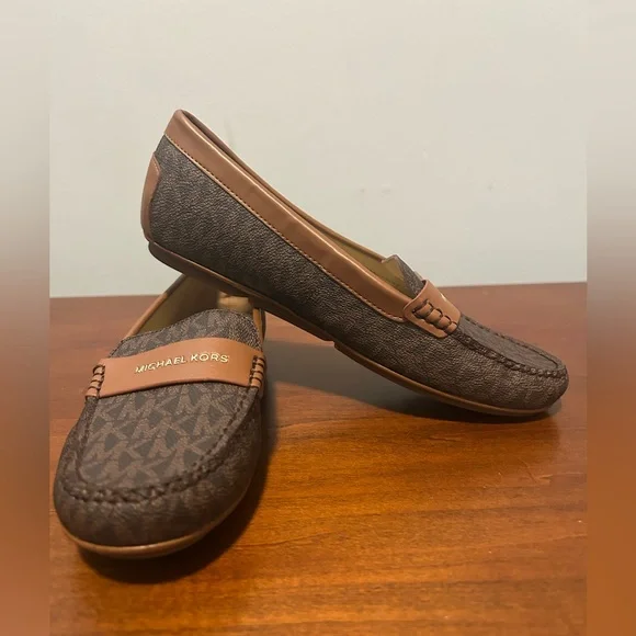 Michael, Michael Kors brown signature Felicia driving moccasin flats 7.5M - Picture 3 of 10